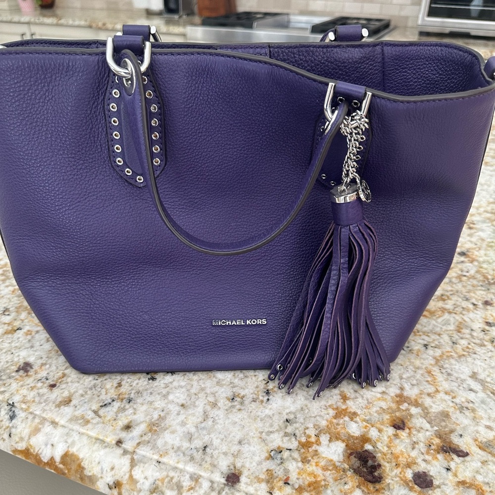 Belonged to my mom bought some LV bags no need for it anymore, great condition